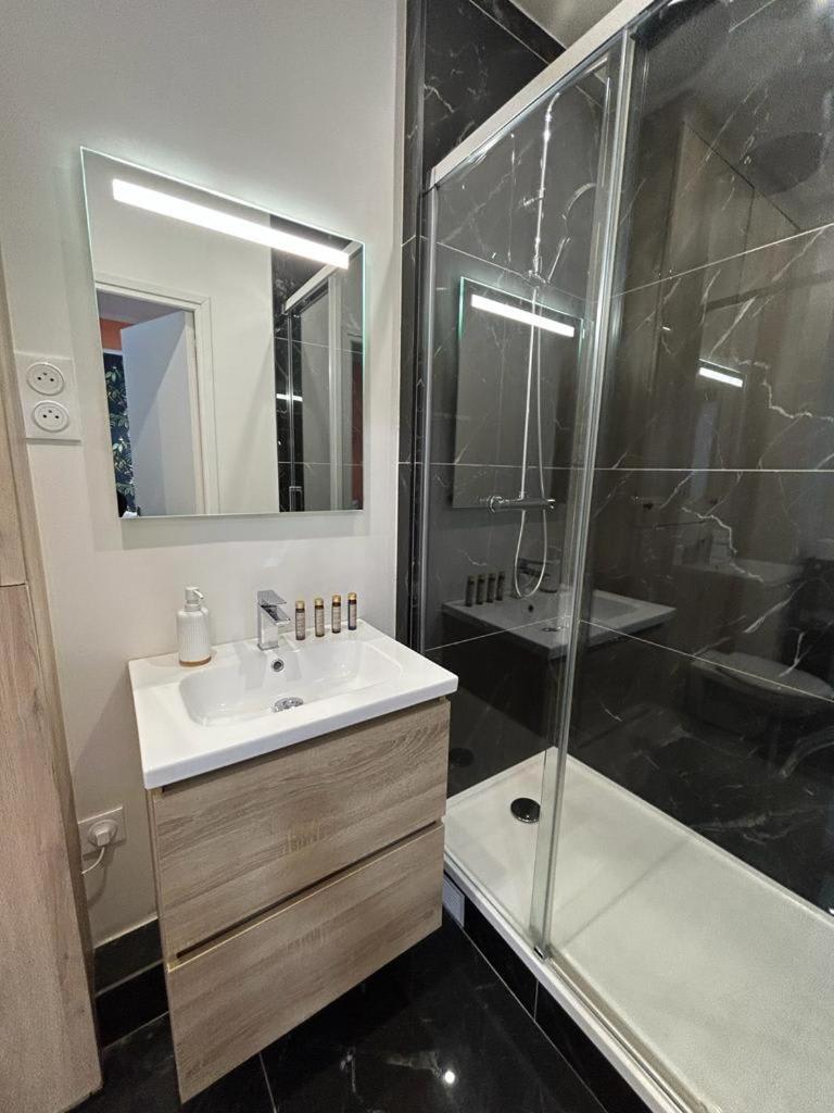 Stylish Modern Studio Apartment París Exterior foto